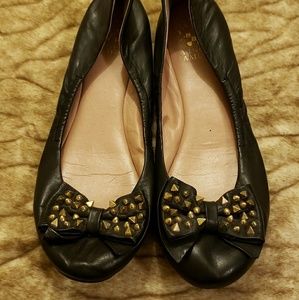 Vince Camuto Ballet Flats Size: 9